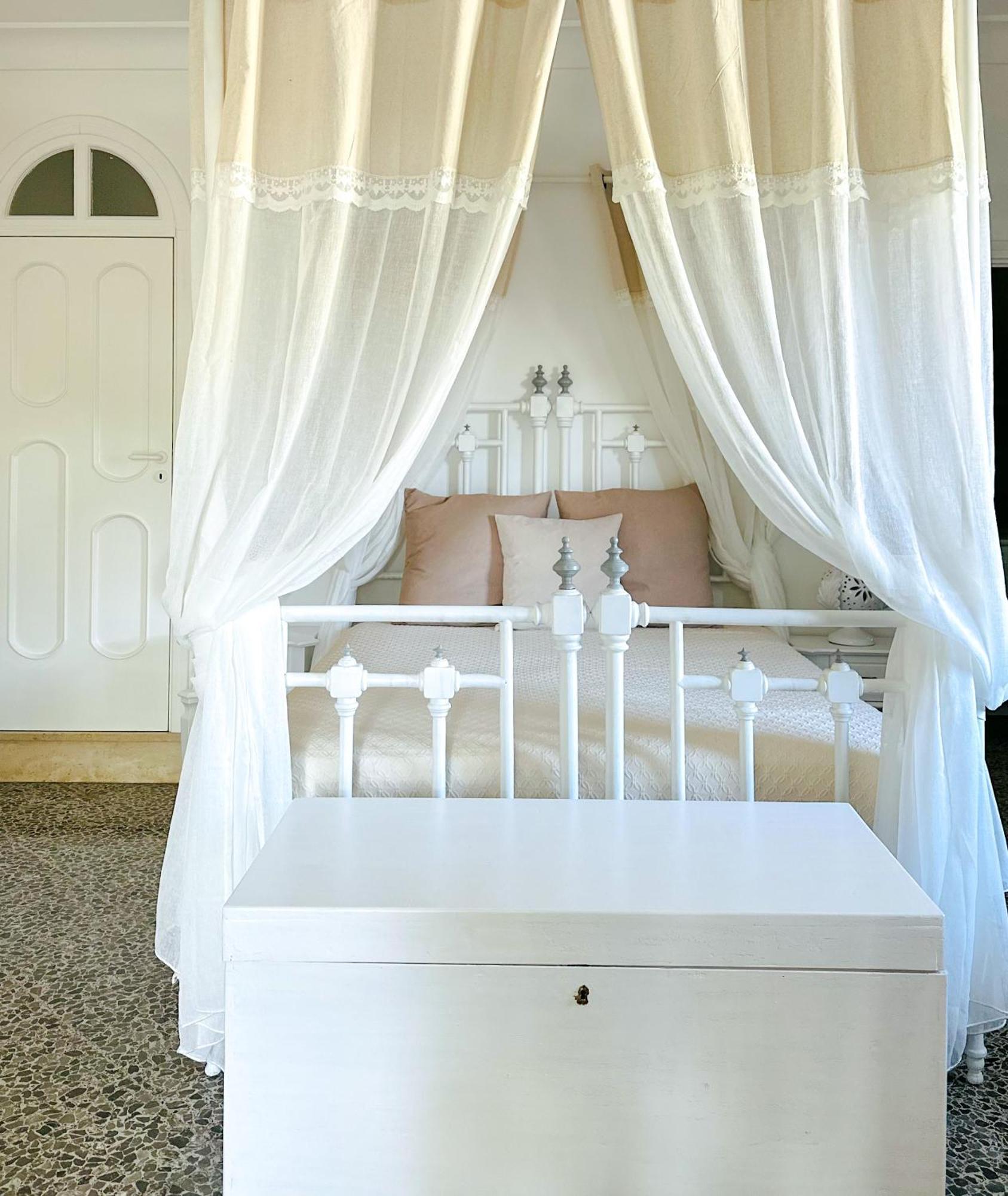 Trullo Porta Antica Hotel เซลวา ดิ ฟาซาโน ภายนอก รูปภาพ
